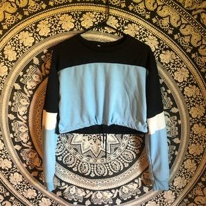 Cropped stripped sweatshirt